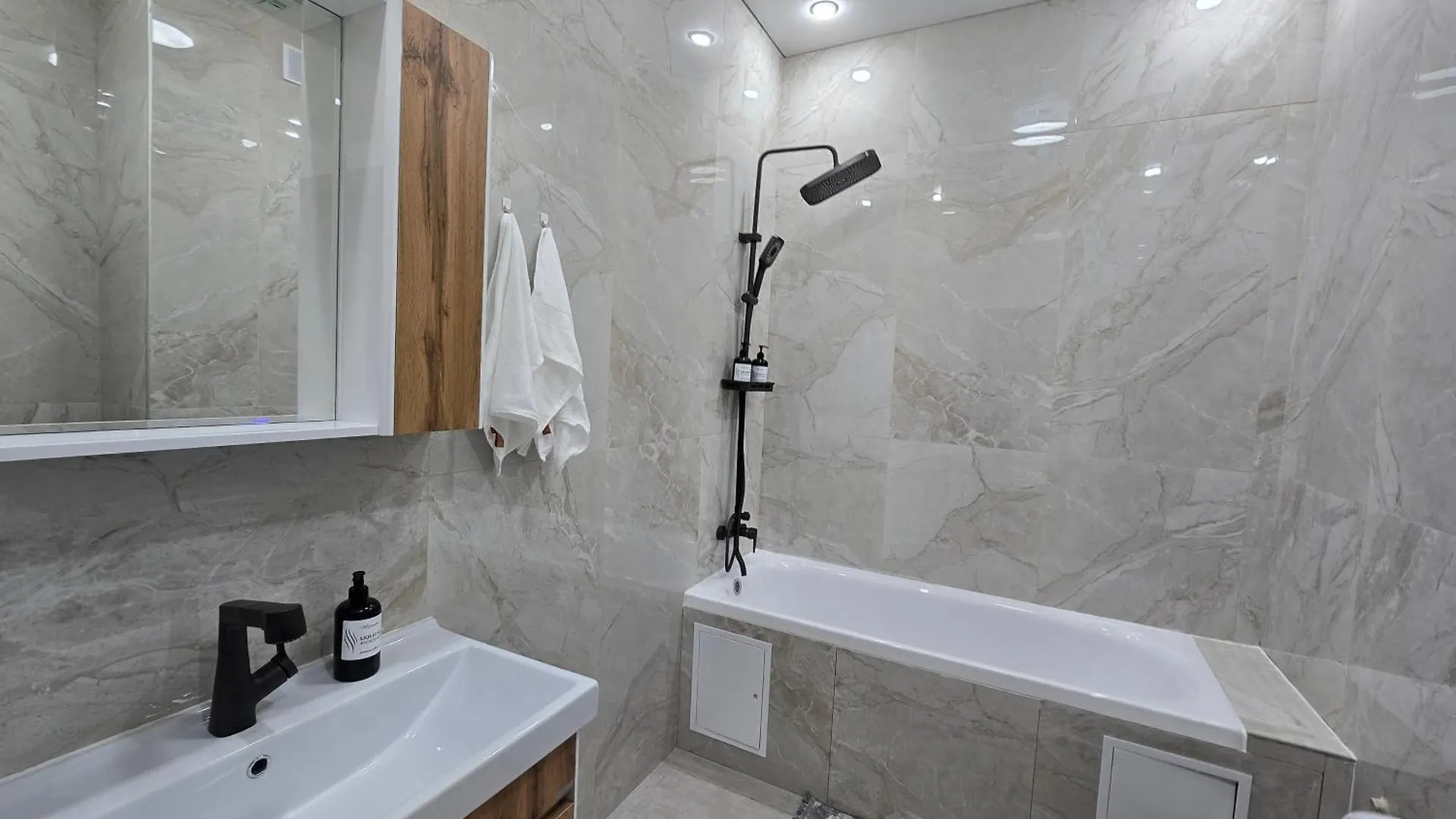 Чистая, Уютная Квартира В Центре Apartment Nur-Sultan