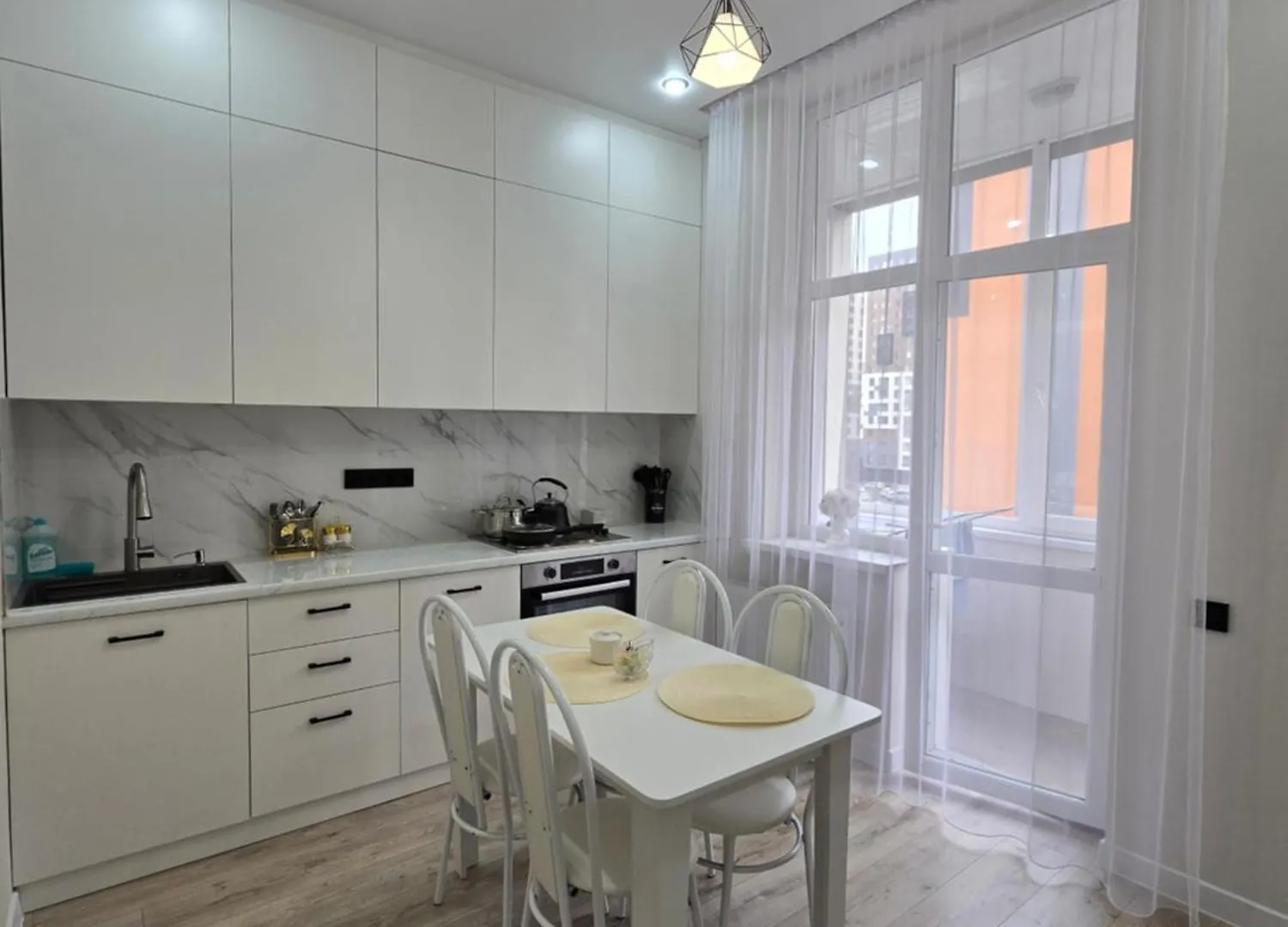 Чистая, Уютная Квартира В Центре Apartment Nur-Sultan